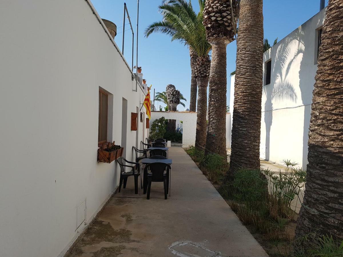 Ca La Pilar Guest House El Poblenou del Delta Luaran gambar
